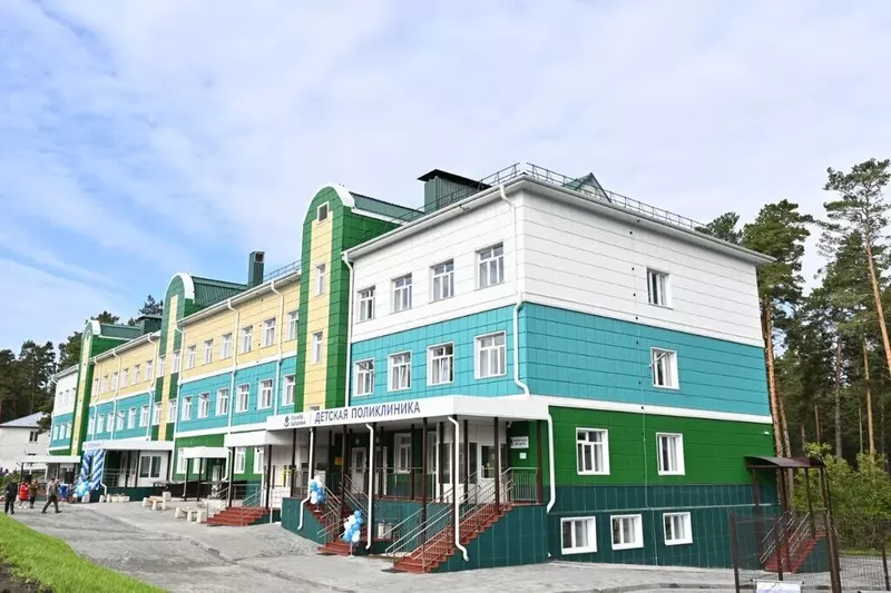 Иллюстрация #16 для поста «Обзор В сентябре 2025 года в России были открыты и реконструированы 19 медучреждений»