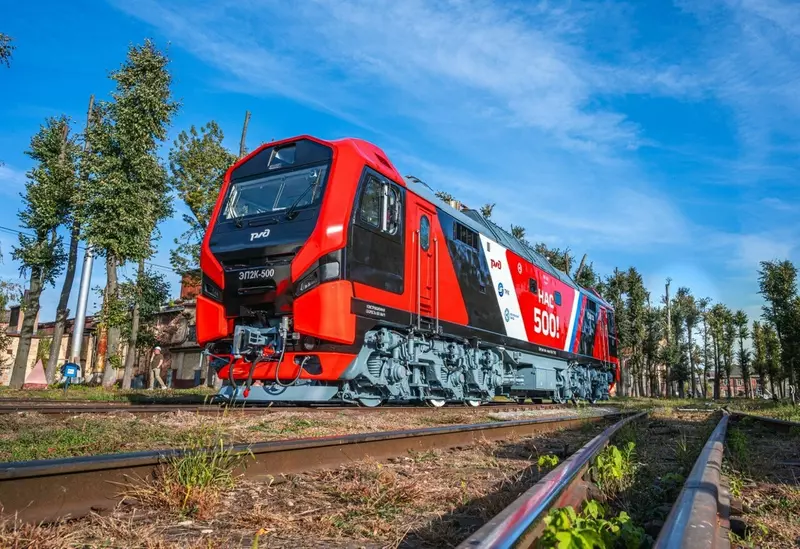 Новый облик пассажирского локомотива