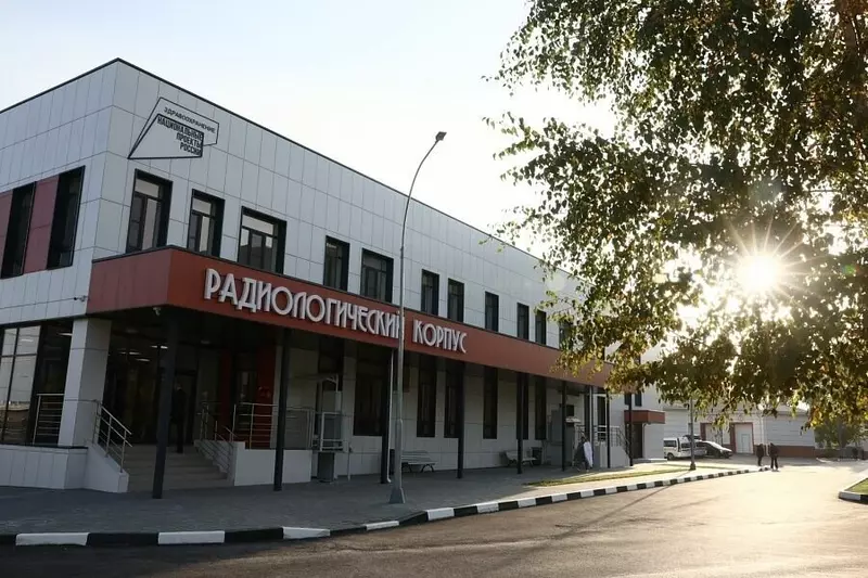 Фото #9 для публикации «В Волгограде открылся новый радиотерапевтический корпус областного онкодиспансера»