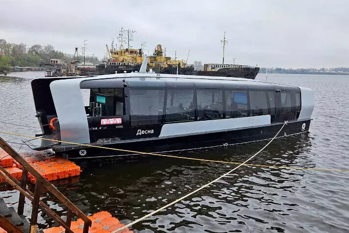 ГТЛК приняла четыре электросудна проекта Экобас для Москвы реки