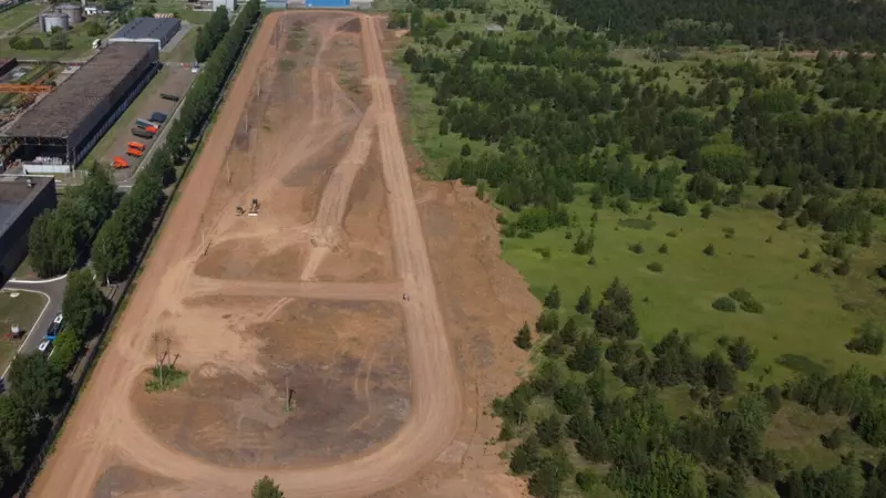 На НЕФАЗЕ строят площадку для испытаний пассажирской техники