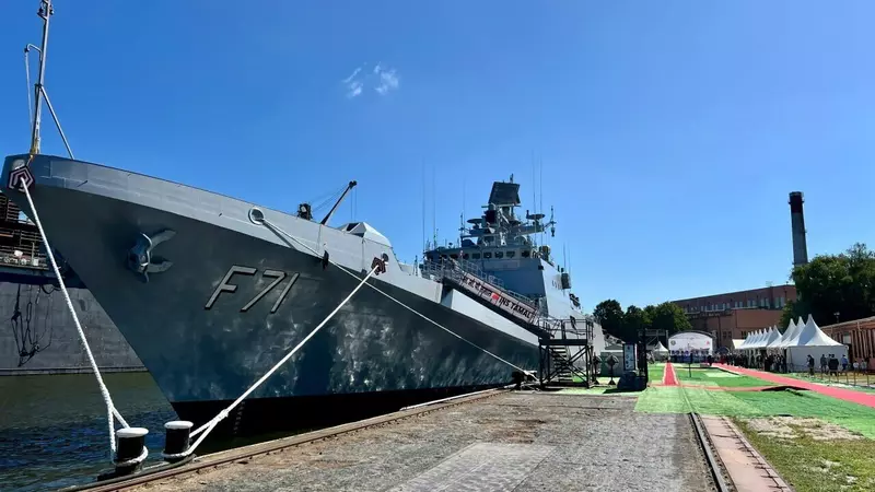 ОСК передала ВМС Индии фрегат