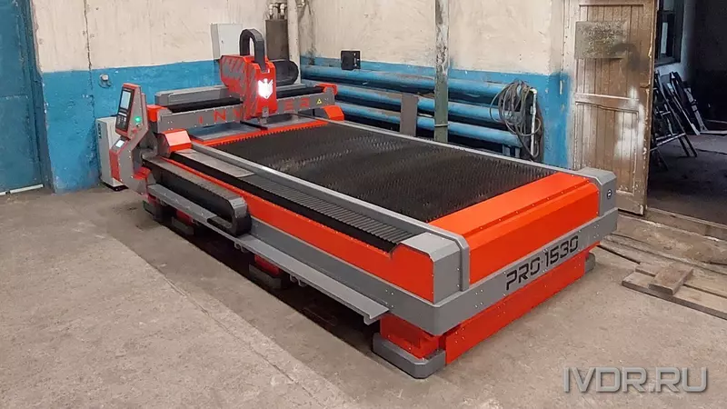 Лазерный станок по металлу INVADER PRO-1530