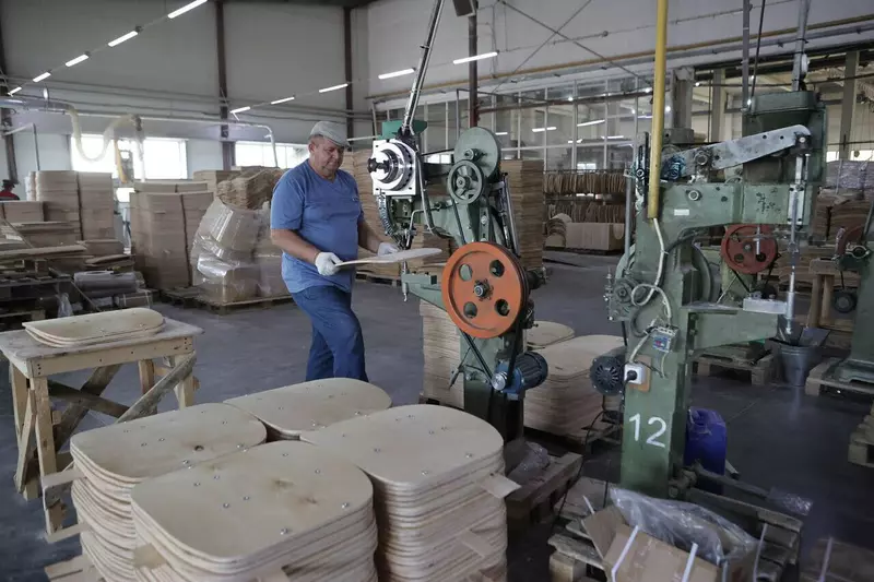 #2 для публикации «мебельная промышленность: Мебельное предприятие в Ульяновской области запустило новую линию»