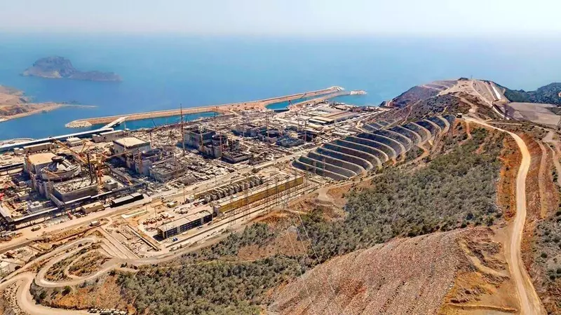 4 для «На АЭС Аккую ввели комплектное распределительное устройство для первого энергоблока»