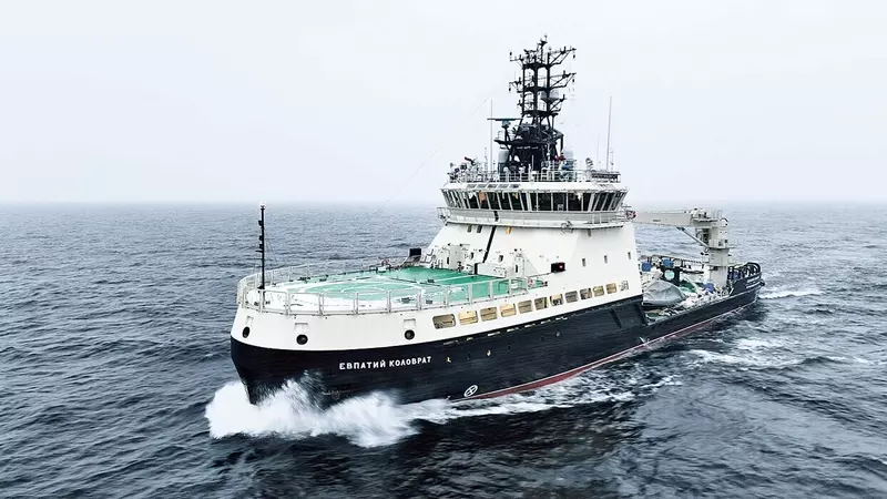 Ледокол Евпатий Коловрат проекта 21180М приступил к испытаниям вертолетных систем