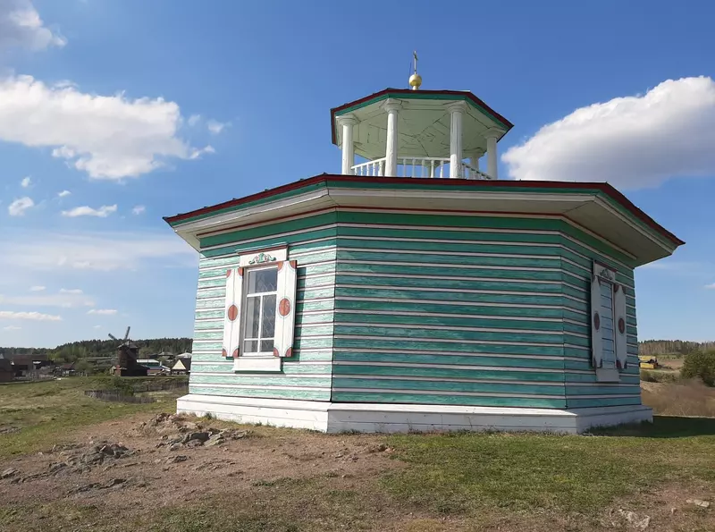 Часовня св. Александра Невского, 1871 г. (фото автора)