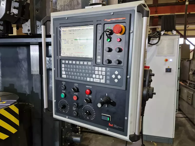 Числовое програмное управлением токарно-карусельным станком