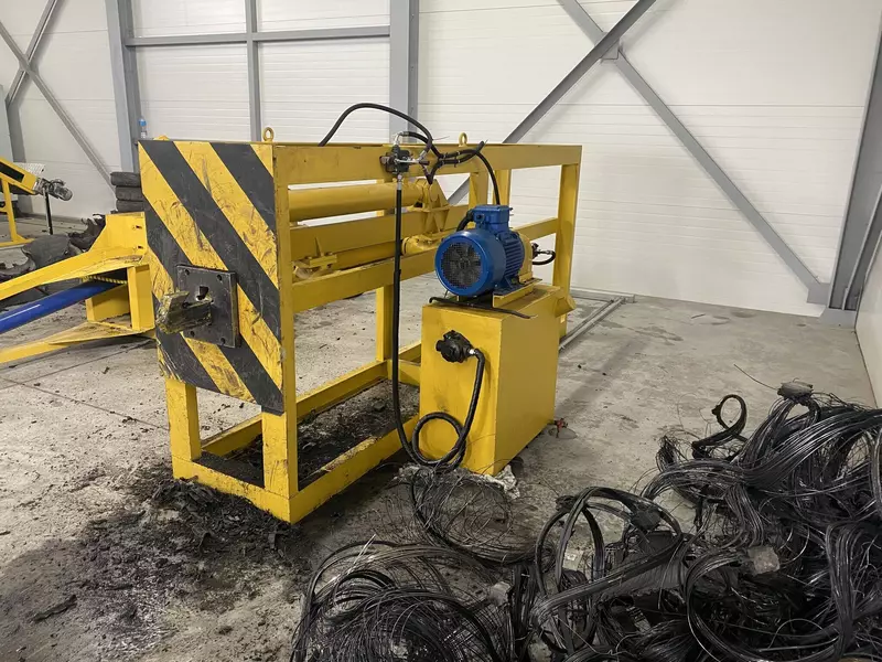 Фото №4 для «Приморский край: Во Владивостоке запущен завод по переработке изношенных шин в резиновую крошку»