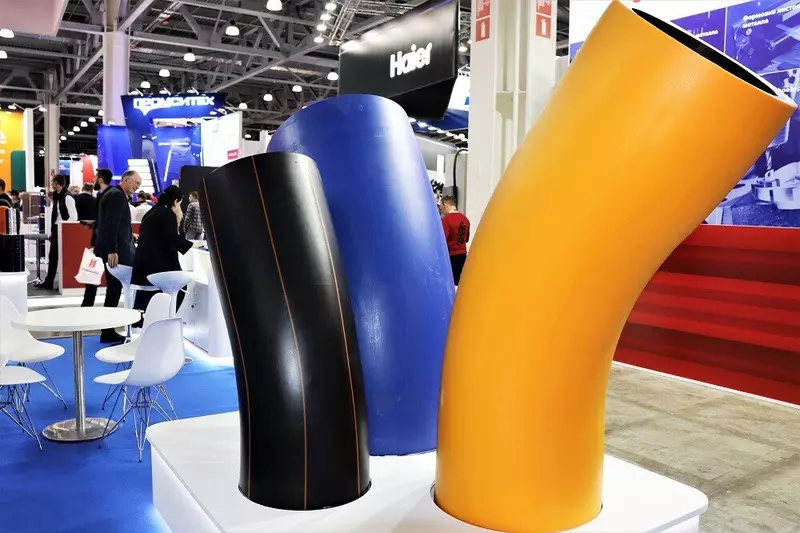 Образцы отводов на выставке АКВАТЕРМ