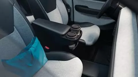 Фото №6 для публикации «Создатели Атома показали салон российского электромобиля»