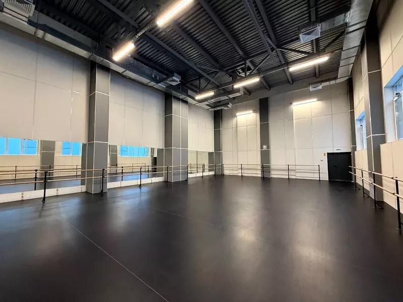 Изображение #2 для «Санкт-Петербург: Состоялось открытие новой школы 686 в Пушкинском районе Санкт Петербурга на 1925 мест»