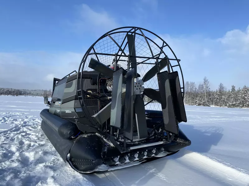 Фото №2 для «Красноярск: В Ленинградской области прошел тест драйв аэролодки Север 650К»