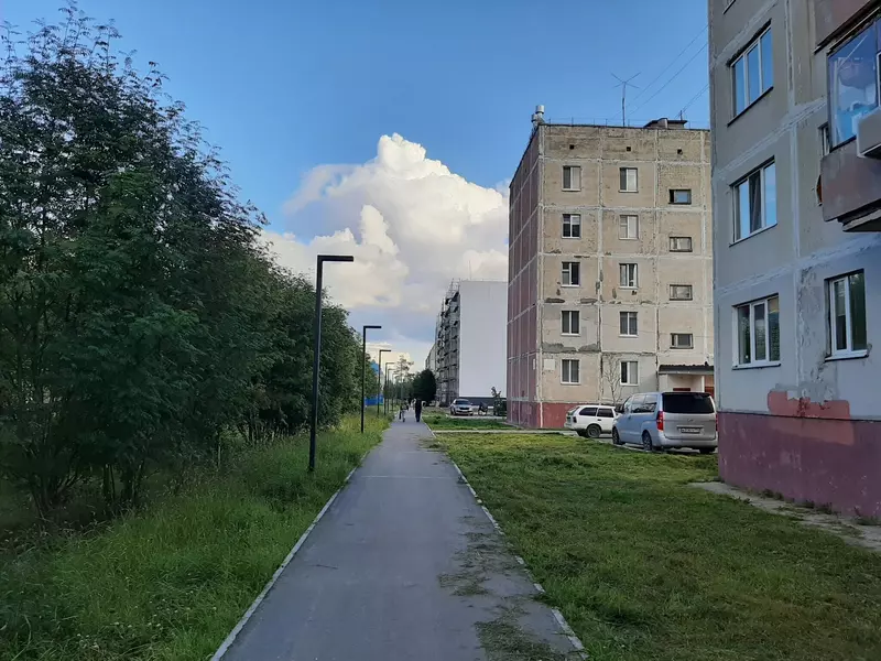 Тротуар в Ямальском микрорайоне (фото автора)