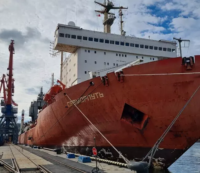 Атомный контейнеровоз Севморпуть завершил первый в этом году субсидируемый каботажный рейс
