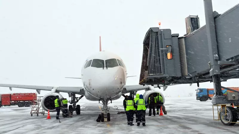 Изображение 3 для новости «ЯНАО: Новый пассажирский терминал аэропорта Нового Уренгоя начал работу»