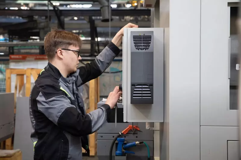 Изображение #1 для поста «Новые заводы и цеха: На автозаводе в Миассе с помощью господдержки запустили новый производственный участок»