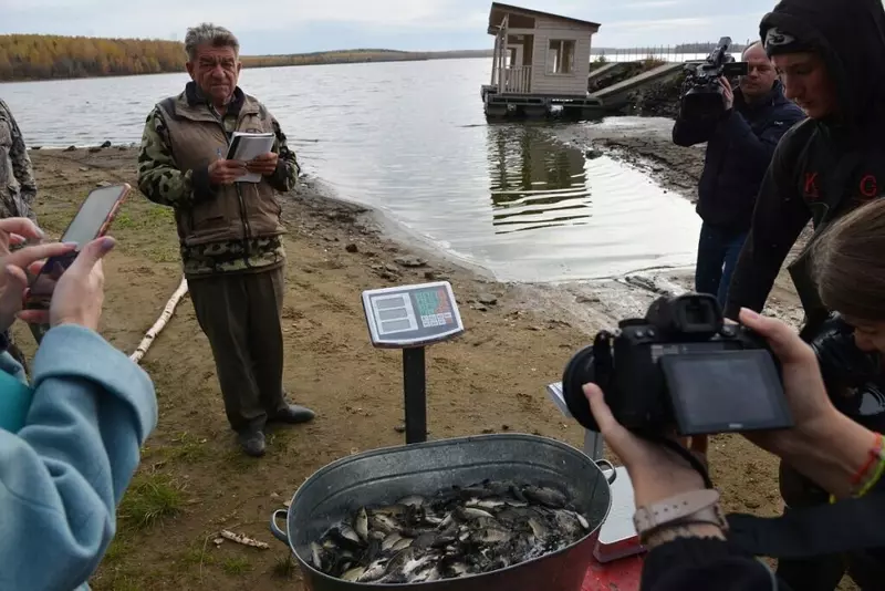 Картинка 2 для новости «водоканал: Водоканал Екатеринбурга выпустил более 62 тысяч молодых особей сазана»
