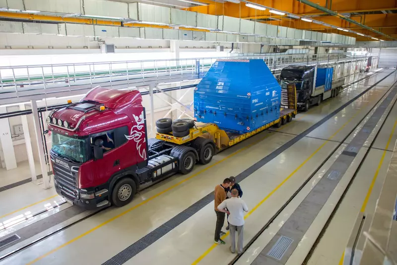 Изображение 3 для «лунная программа: Автоматическая станция Луна 25 доставлена на космодром Восточный»