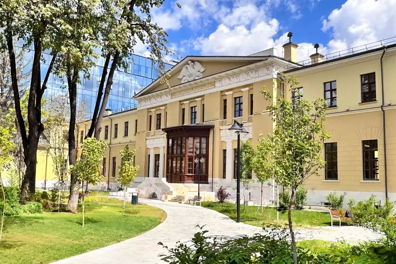 №9 для публикации «Менее чем за 5 лет в Москве построили и отреставрировали 14 зданий Бауманки»