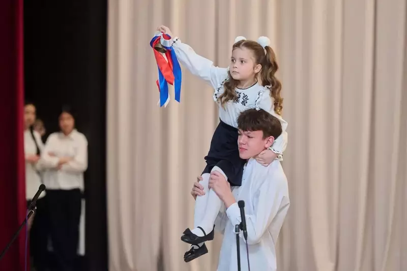 Фото #3 для новости «школа: В Иркутске открылась новая школа 58 имени 80 летия Великой Победы»