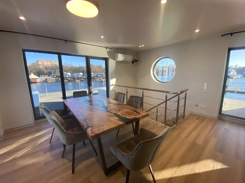 Фото компании HOUSEBOAT.RU