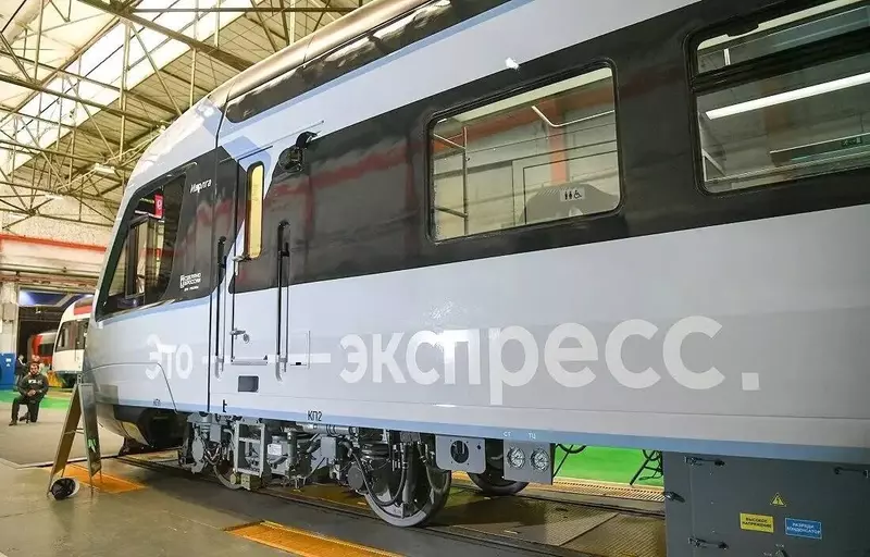 3 для публикации «Иволга: Тверской завод показал новую модификацию поезда Иволга для Центрального транспортного узла»