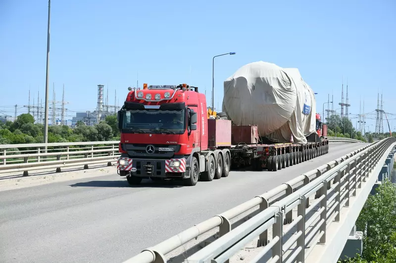 Картинка №2 для новости «энергетика: На стройплощадку Курской АЭС 2 доставлен третий парогенератор реакторной установки ВВЭР ТОИ»