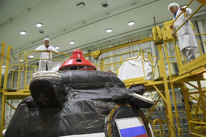 Иллюстрация №4 для «подготовка к старту: Проведены авторский осмотр и накатка головного обтекателя ТГК Прогресс МС 24»