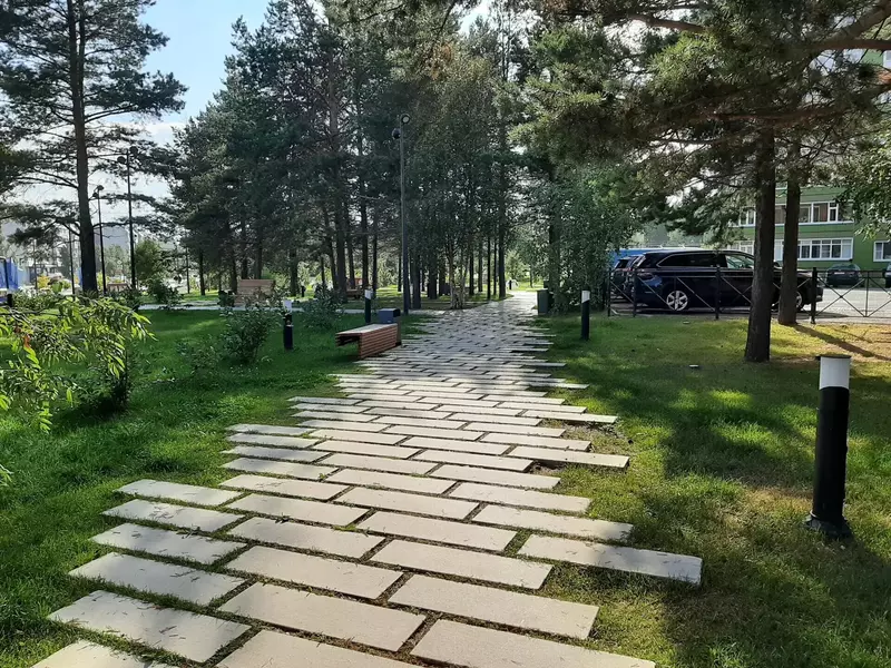 Центральная аллея (фото автора)