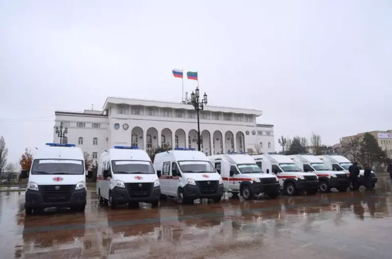 №4 для новости «Северная Осетия: Регионы России получили новые машины скорой помощи и полицейские автомобили»