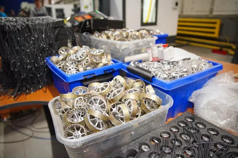 Фото 3 для новости «беспилотники: Кемеровское предприятие наладило производство двигателей для беспилотных летательных аппаратов»