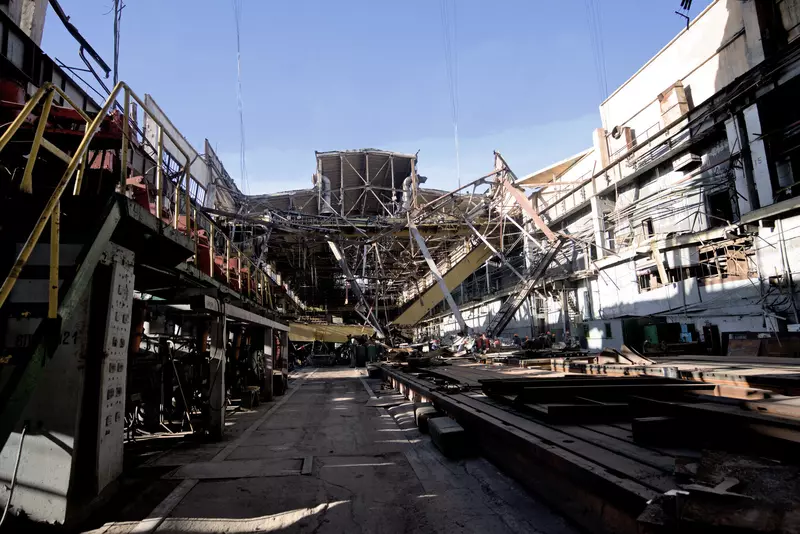 Картинка #6 для новости «Снести нельзя восстанавливать что будет с заводами в Мариуполе»