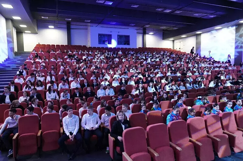 Иллюстрация 8 для «В Сочи открыли уникальную школу на 1100 мест»