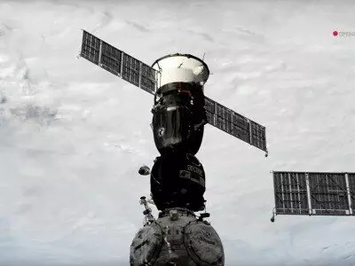 Изображение #4 для поста «Союз: Корабль Союз МС 27 с новым экипажем прилетел на МКС»