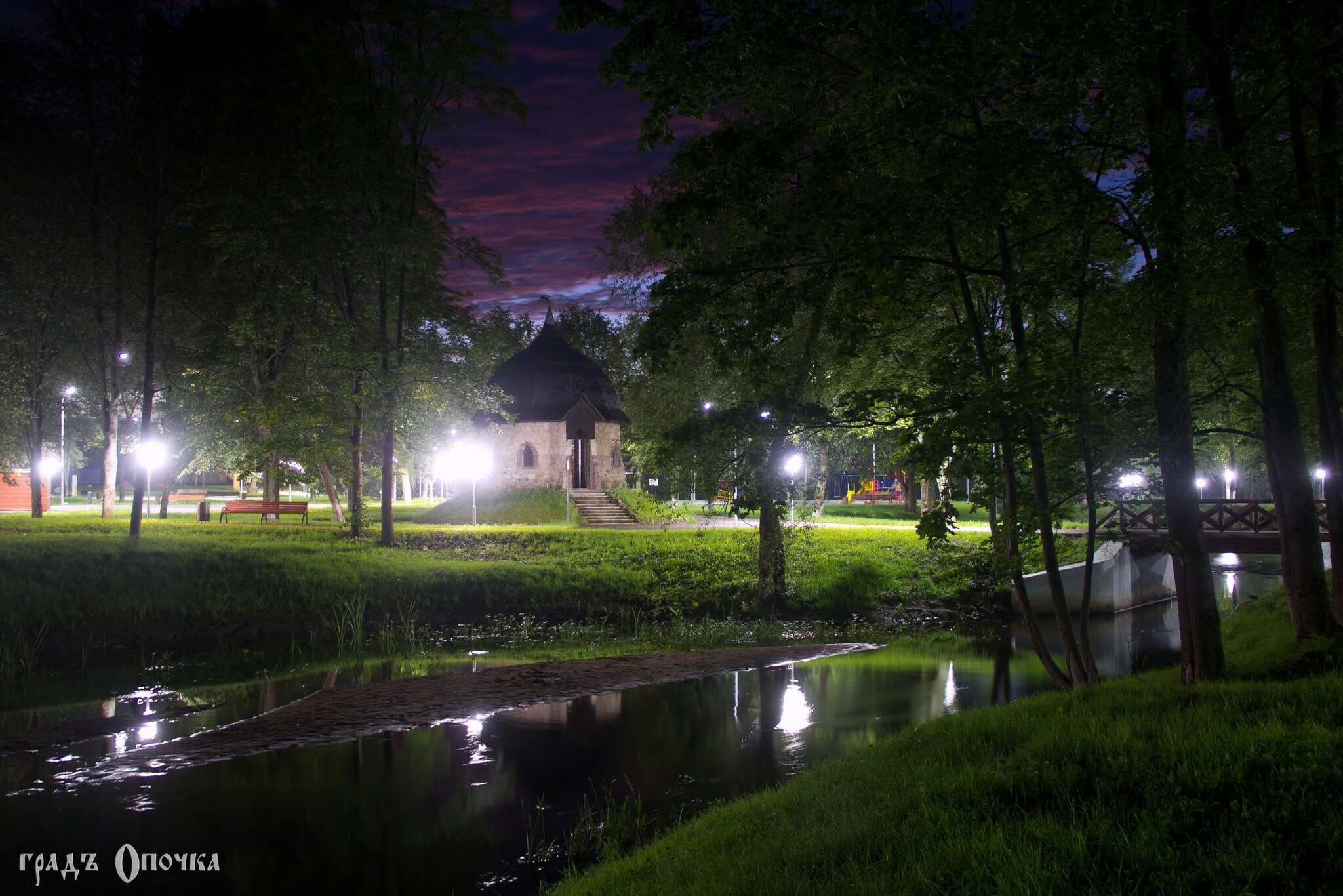 Парк в Новогиреево ночью