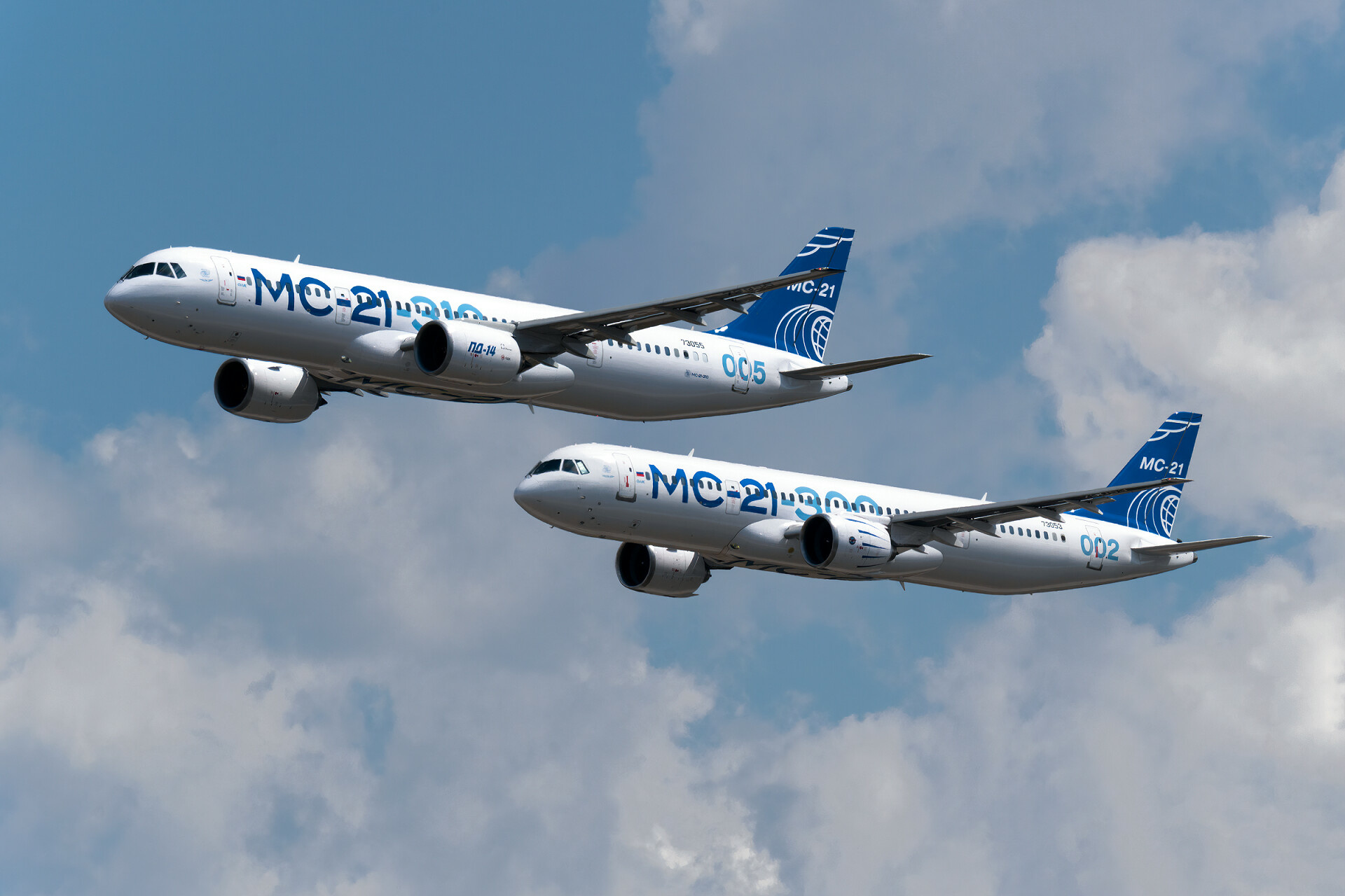 Самолет мс 21 полет. MC 21 300. Самолёт МС 21 300. Irkut MC-21-300 самолет. MC-21-310.
