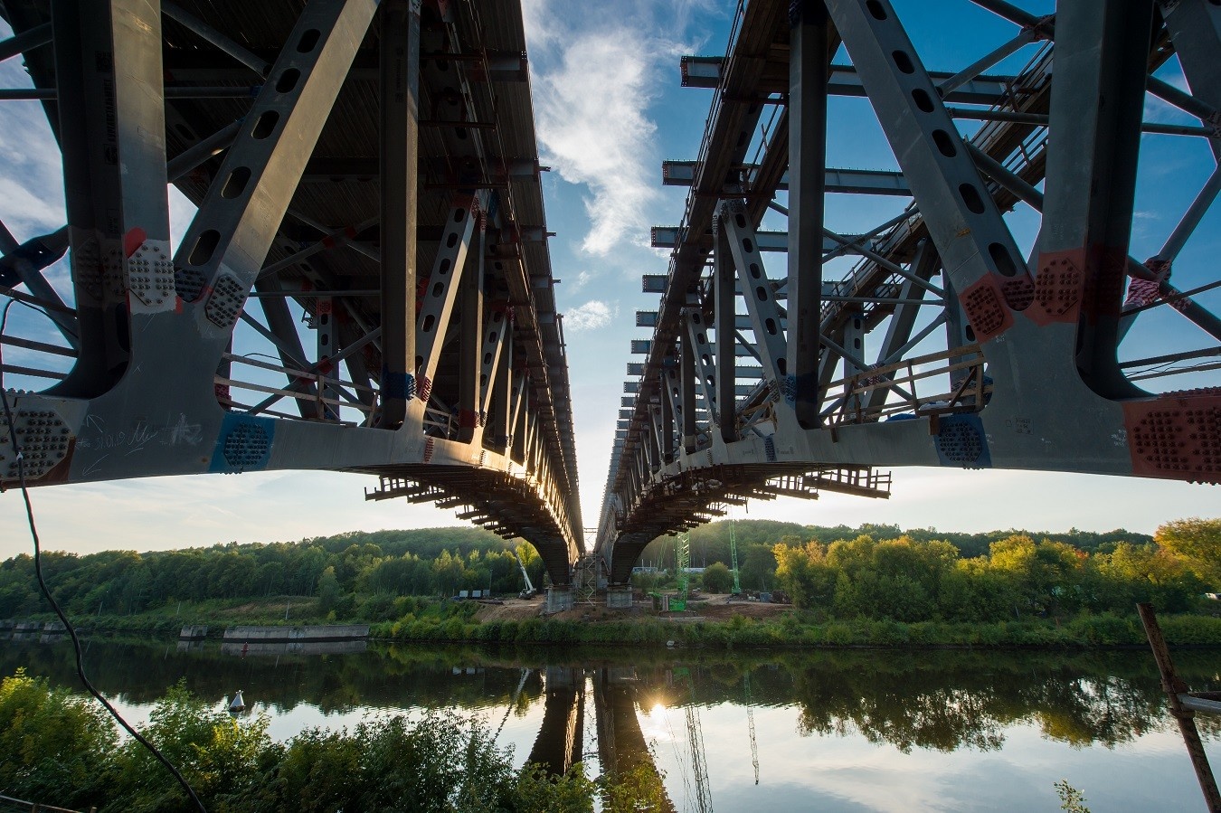 Мост через канал москвы