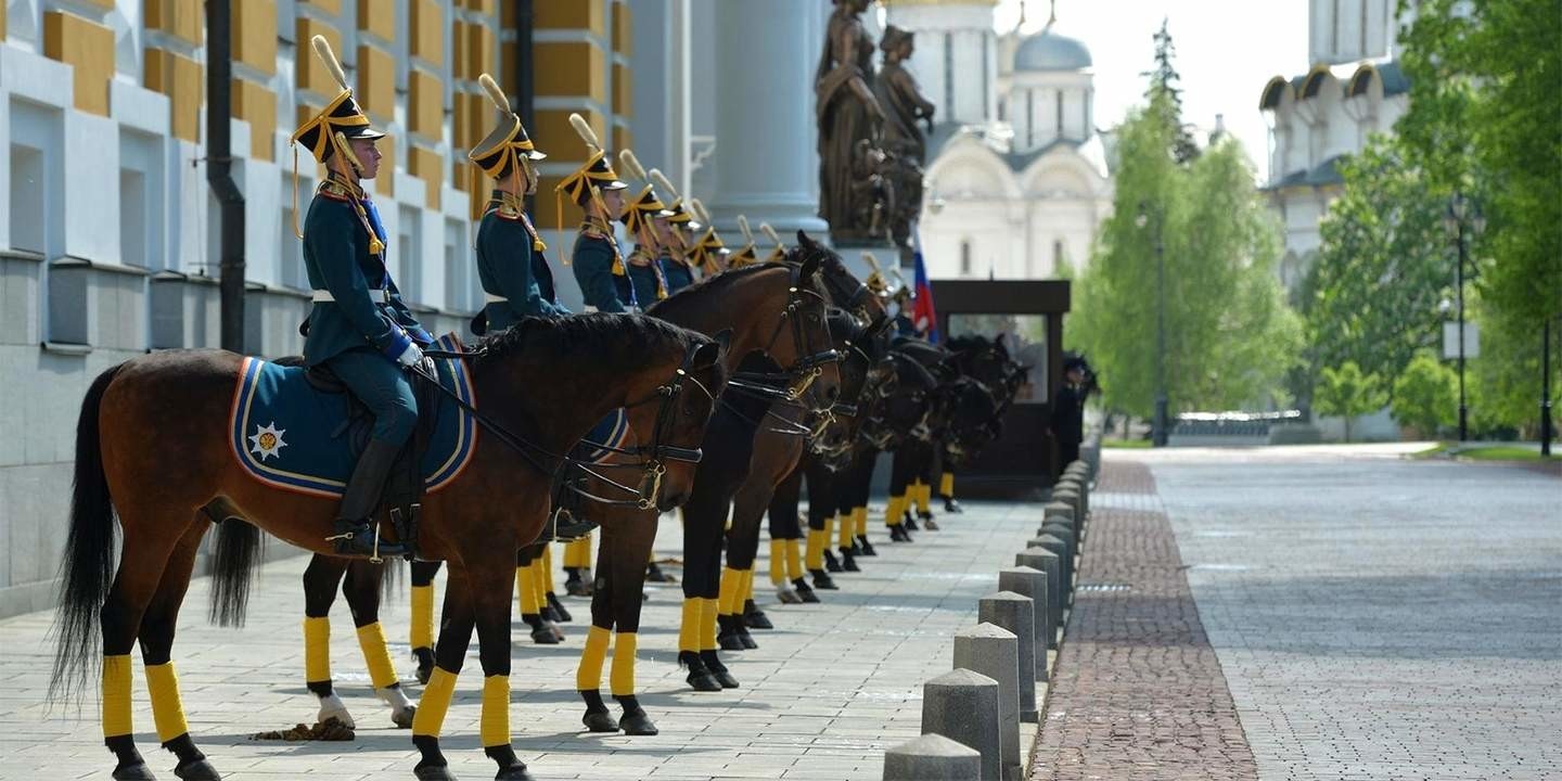 показательные выступления кремлевского полка