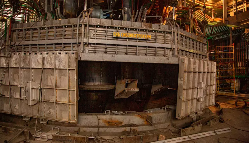 №3 для статьи «электрометаллургический комбинат: ЧЭМК запустил плавильную печь Сибэлектротерм новой конструкции»