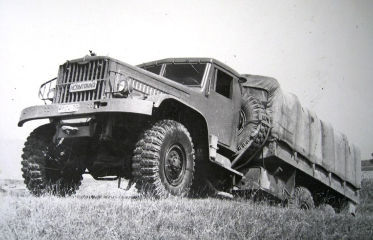 Ярославский автозавод, ЯАЗ, история ЯАЗ, ярославский грузовик, ЯМЗ, Ярославский моторный завод, Автодизель, ЯАЗ-214