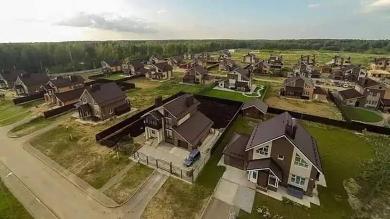 Изображение 1 для статьи «Статистика: Ввод жилья в России за 9 месяцев приблизился к отметке в 80 млн квадратов»