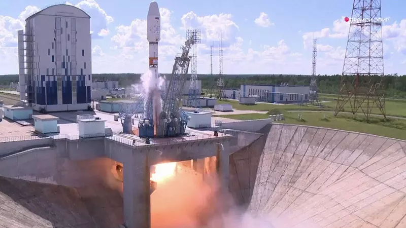 Иллюстрация 8 для «Обзор в 2025 году Россия осуществила 17 успешных пусков космических ракет»