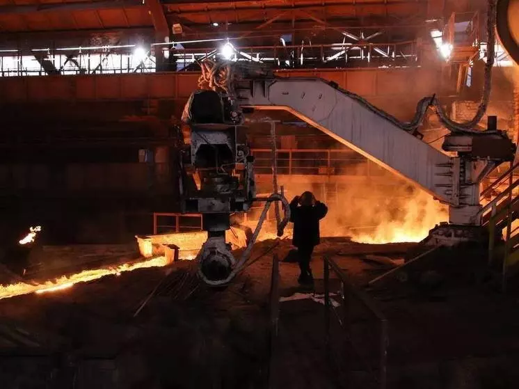 Алчевский металлургический комбинат в ЛНР запустил доменную печь после длительного простоя