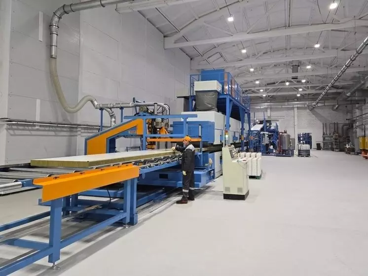 На предприятии Ржевкирпич запущена новая производственная линия по изготовлению сэндвич панелей