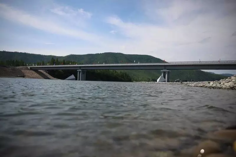 Иллюстрация №3 для статьи «новый мост: В Томпонском районе Якутии открыли новый мост»