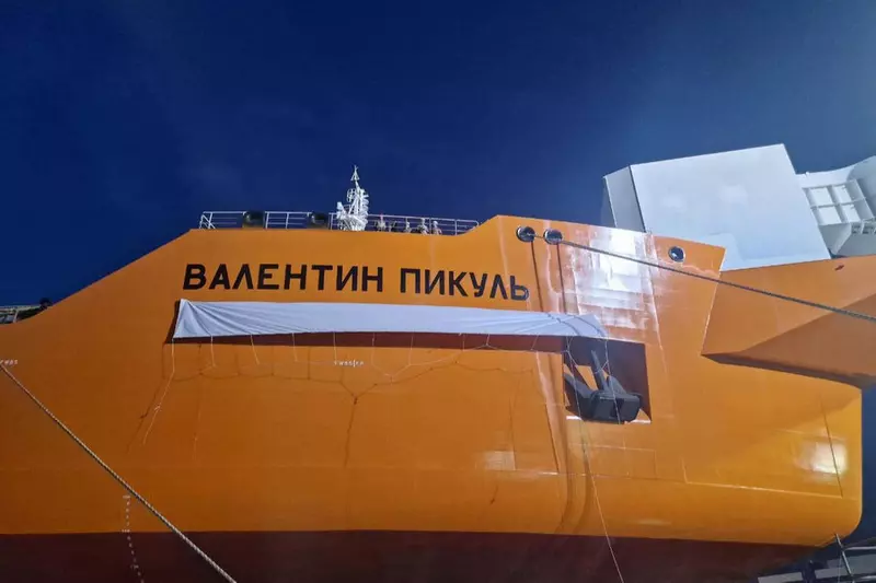 Фото №2 для публикации «Звезда: На СЗ Звезда состоялось имянаречение двух арктических танкеров»