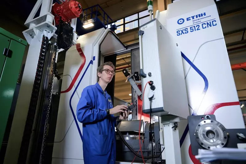 СТАН создал шлифовальный станок для обработки критически важных деталей авиадвигателей