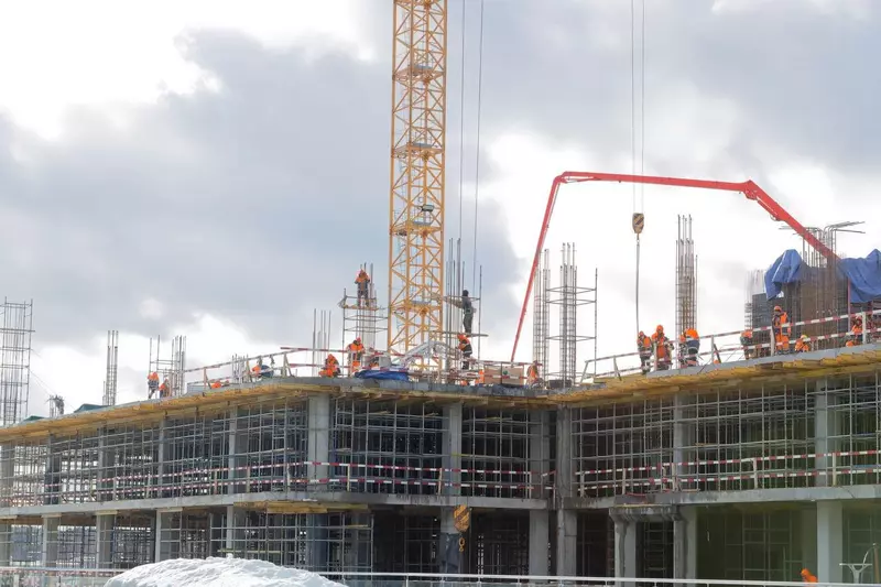 #1 для новости «Статистика: В России в 2023 году введено 35 7 млн кв»