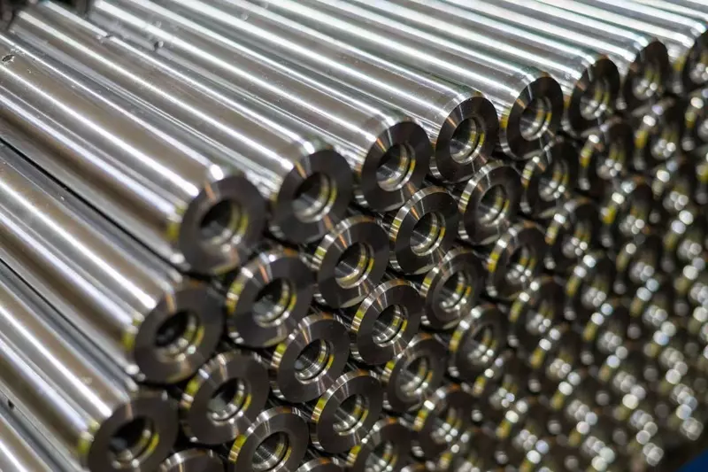 #5 для статьи «Южноуральское предприятие запустило производство премиальной линейки гусениц»